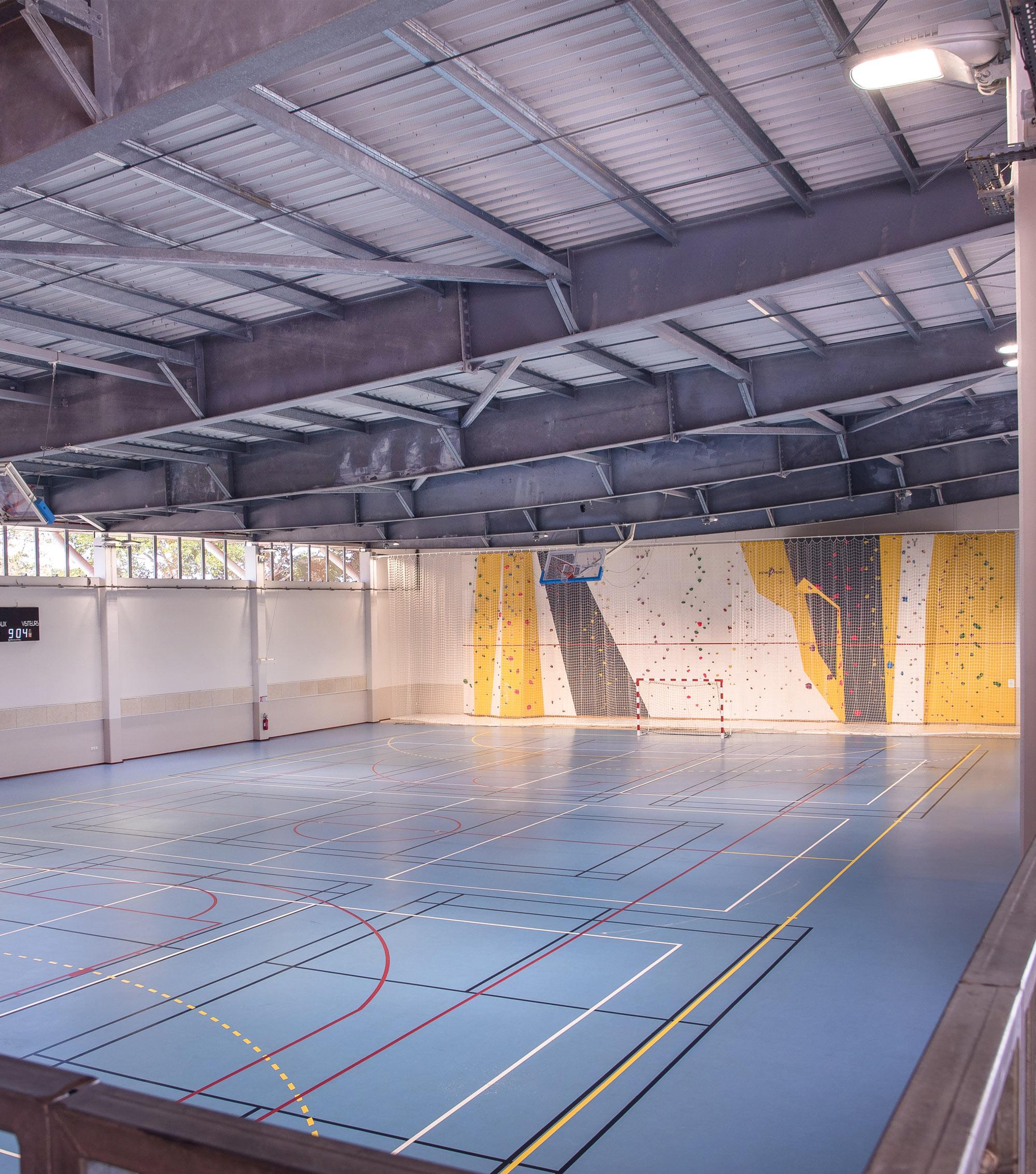 Le gymnase du collège Hégésippe Hoareau - Saint Louis