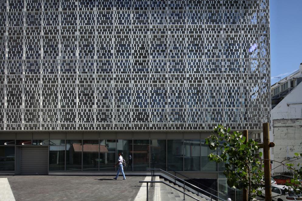 Building Skins Can fatjó double skin façade in fast renovation building -